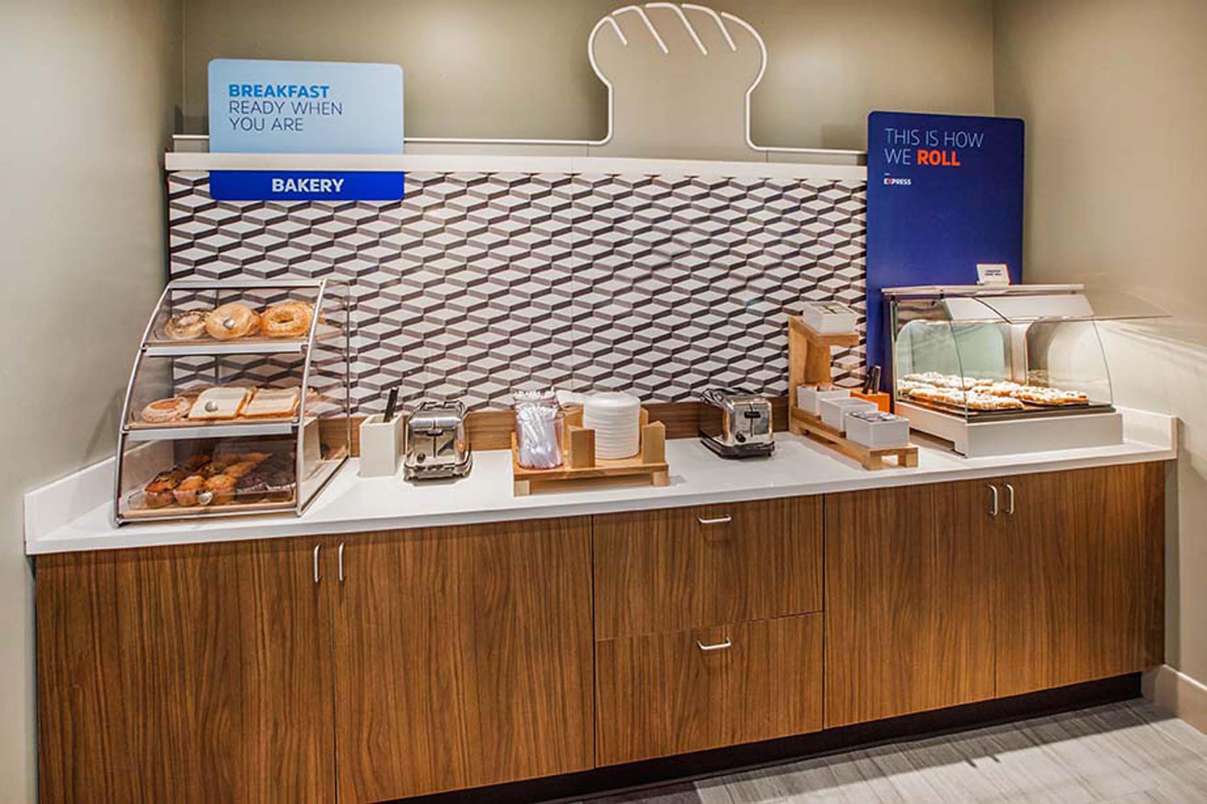 Holiday Inn Express Jackson By Ihg Εξωτερικό φωτογραφία